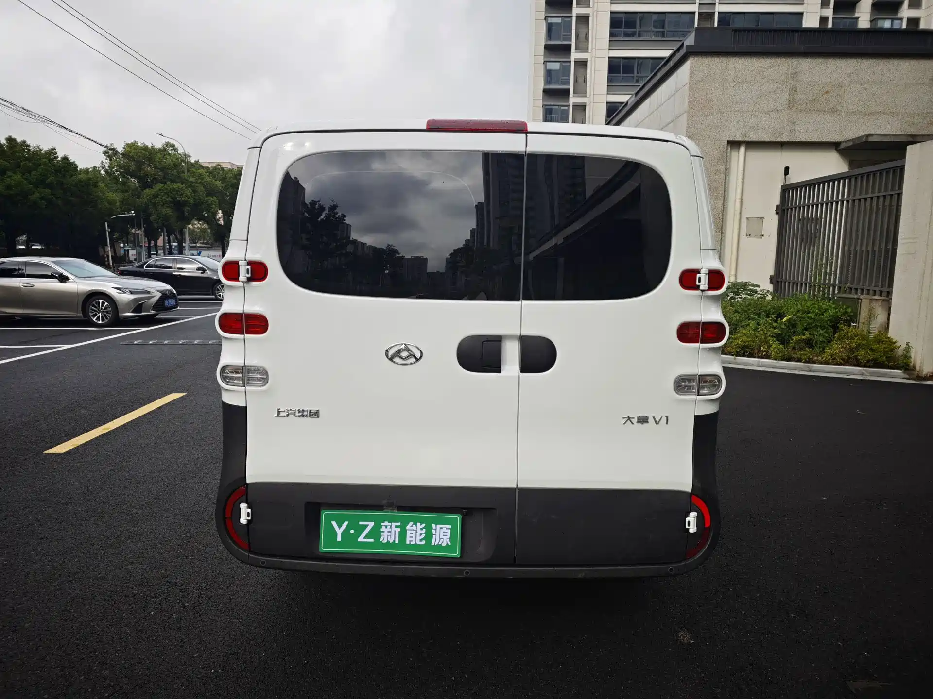 Фото 15 - Maxus Dana V1