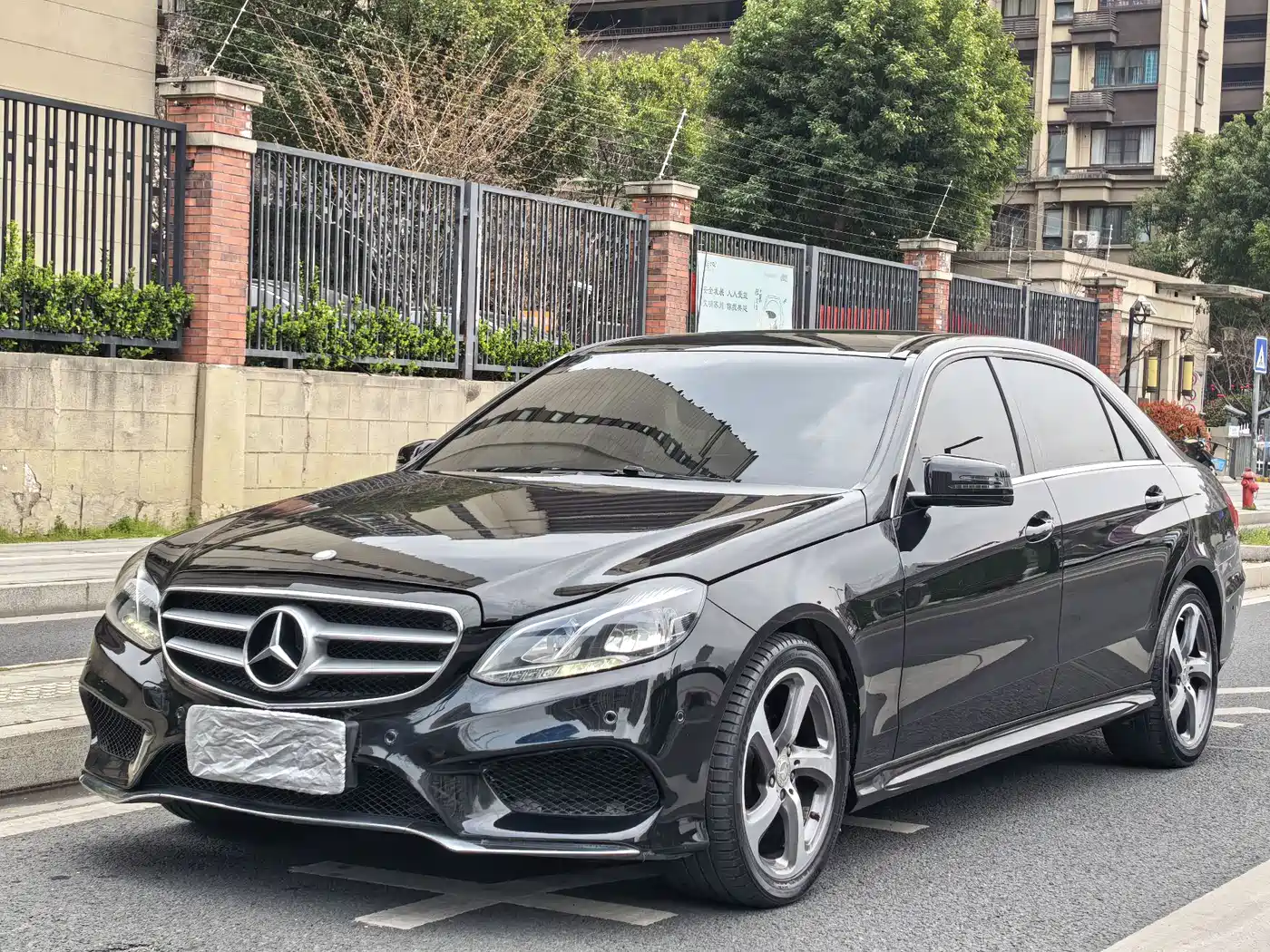 Mercedes-Benz E-Class 2015 E 260 L Sport Fashion