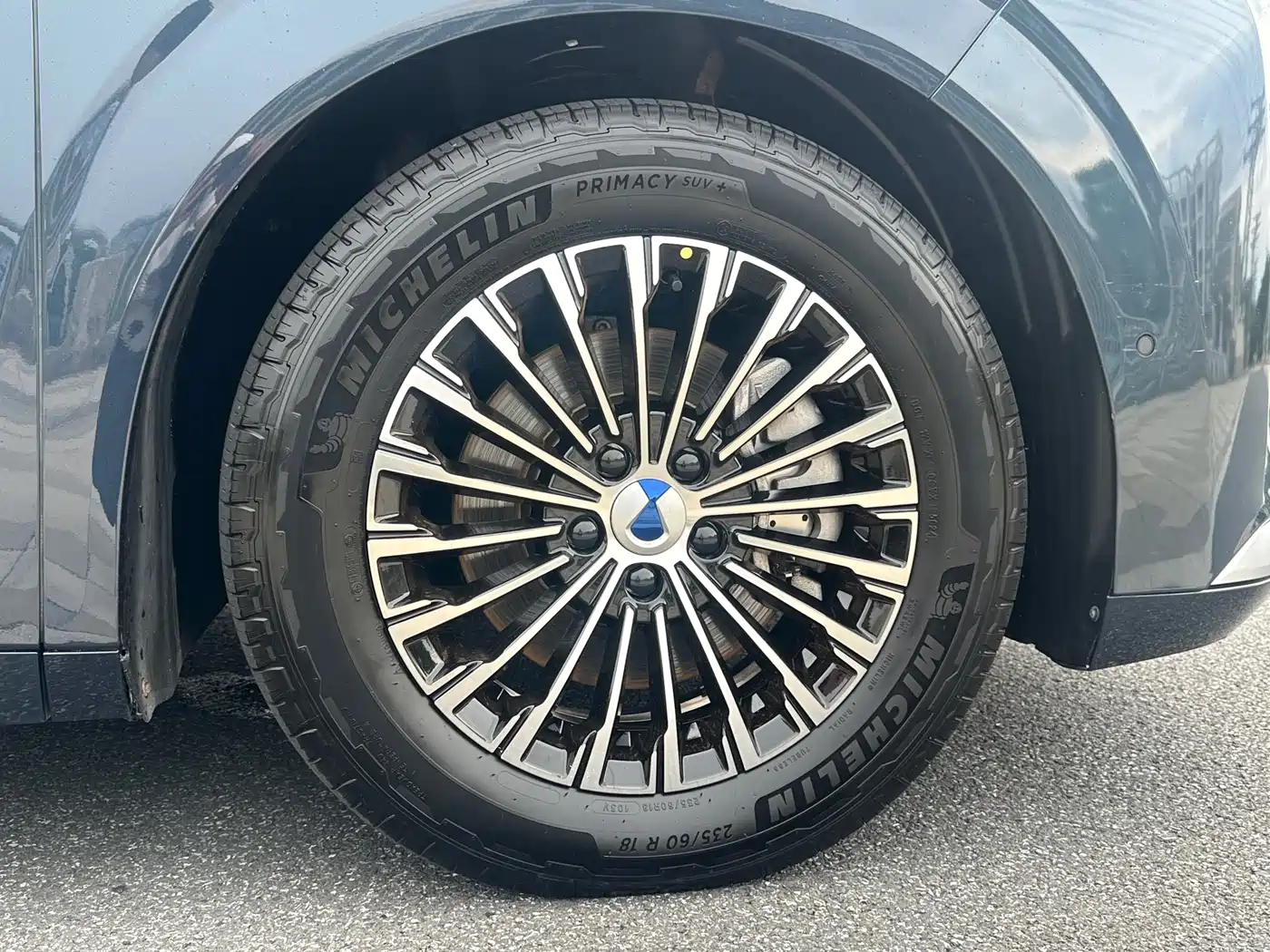 Denza D9 2022 DM-i 970 AWD Flagship фото 9