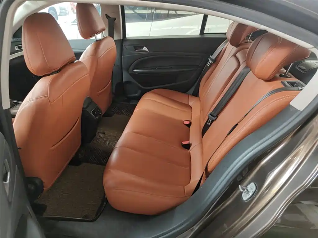 Peugeot 408 2014 1.8L Automatic Luxury Edition фото 17