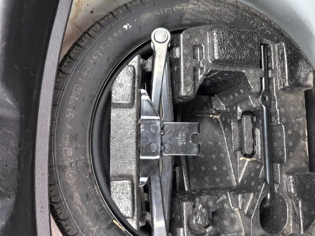 GEELY AUTOMOBILE VISION S1