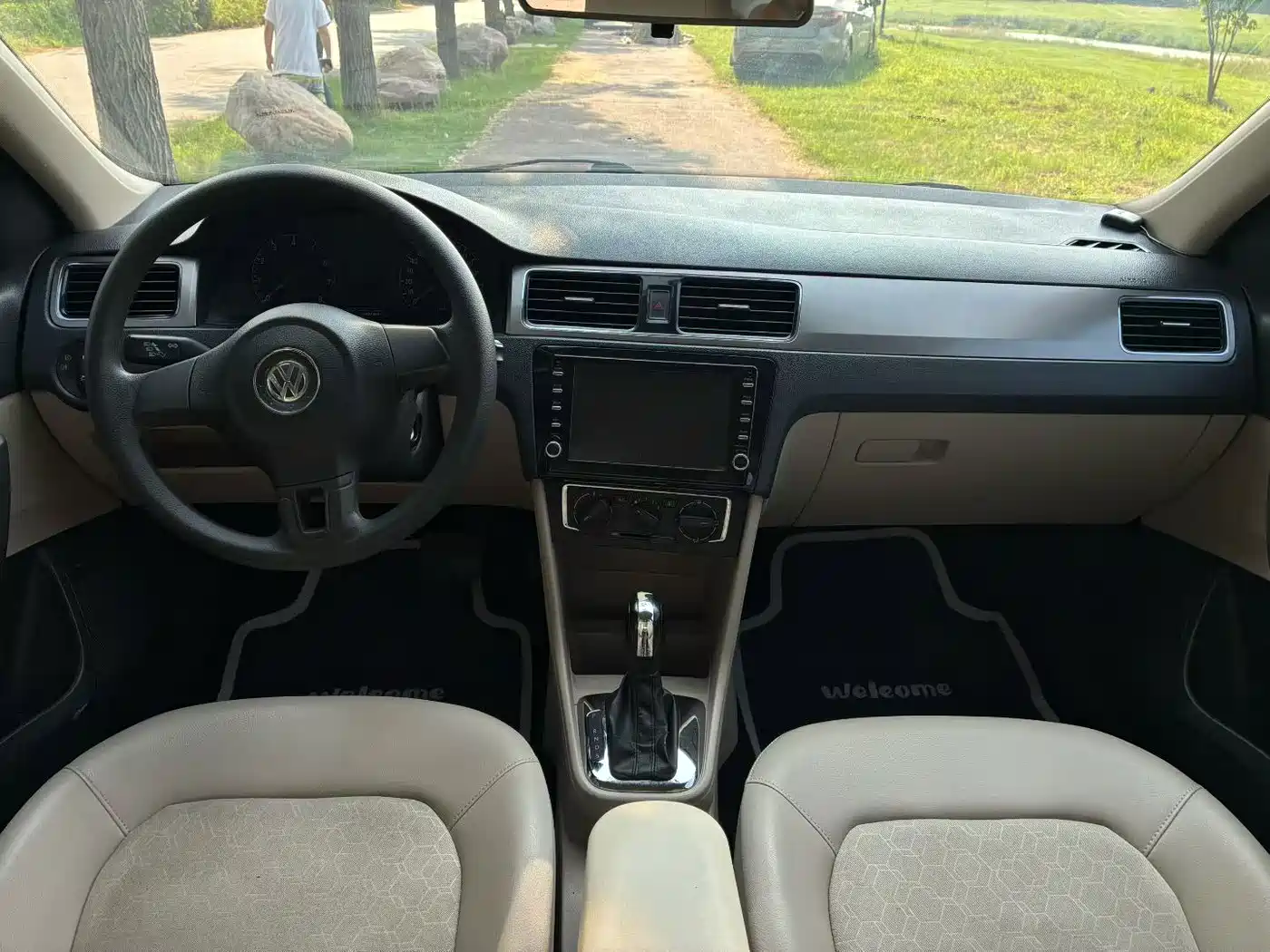 Volkswagen Santana 2013 2013 Model 1.6L Automatic Luxury Edition