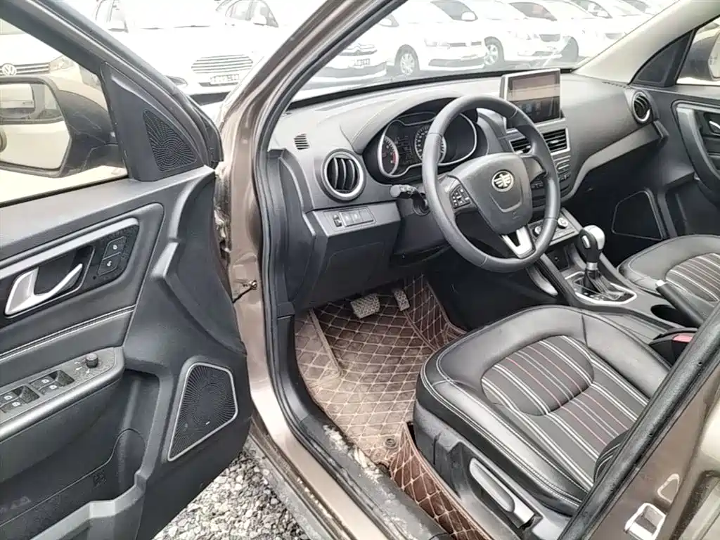 Besturn X40 2018 2017 1.6L Automatic Luxury