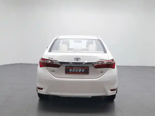 Toyota Corolla 2014 1.6L CVT GL-i Leather Edition — фото 4
