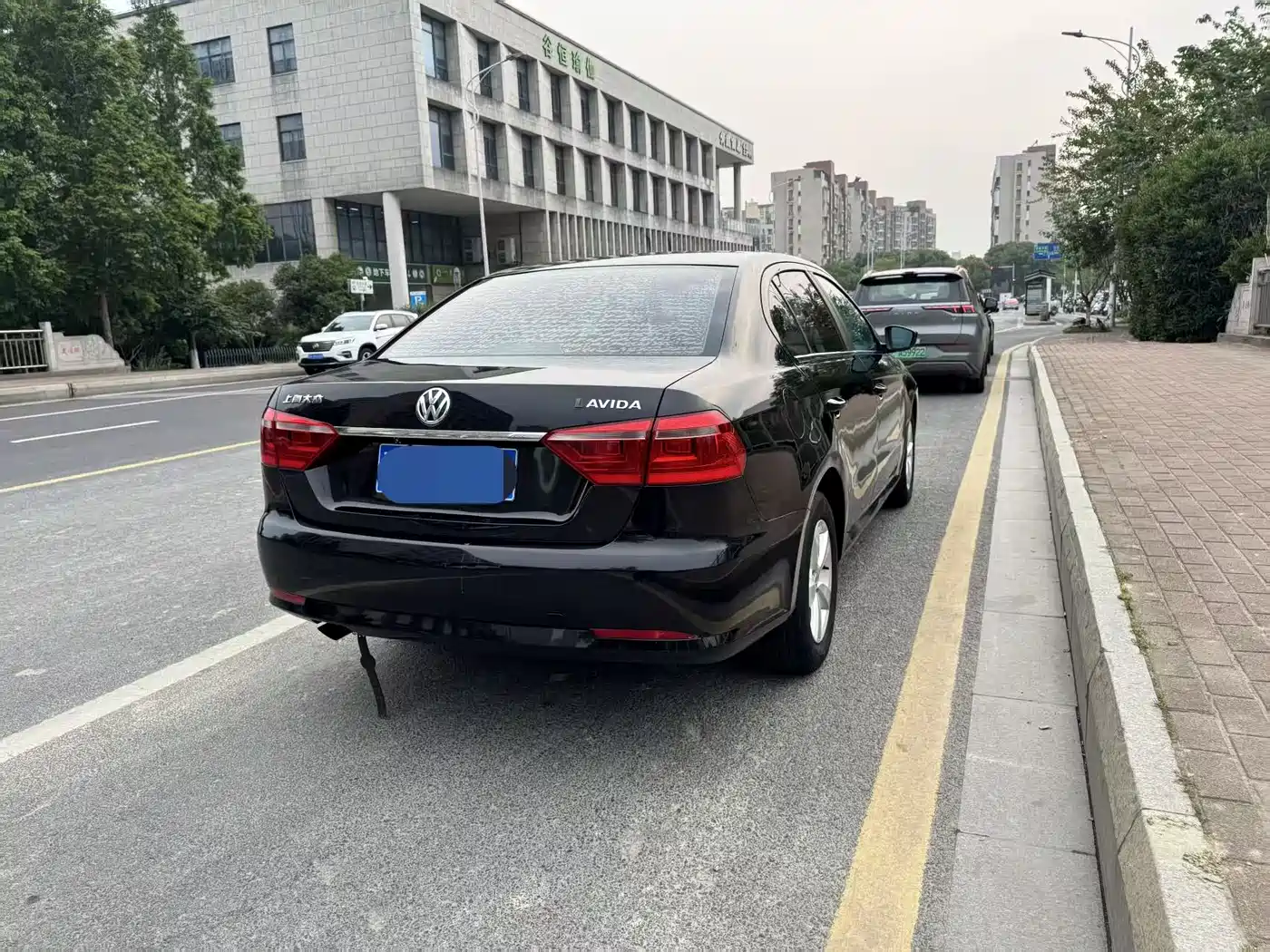 Volkswagen Lavida 2015 1.6L Automatic Trend Edition фото 4