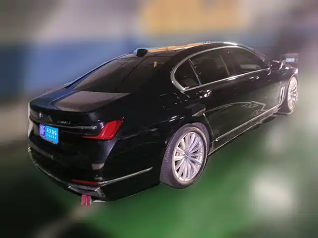BMW 7 Series 2021 Model 730Li Luxury Package — фото 2