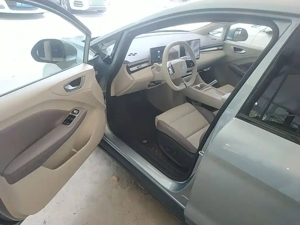 MG MG4 EV 2025 2025 Base Model