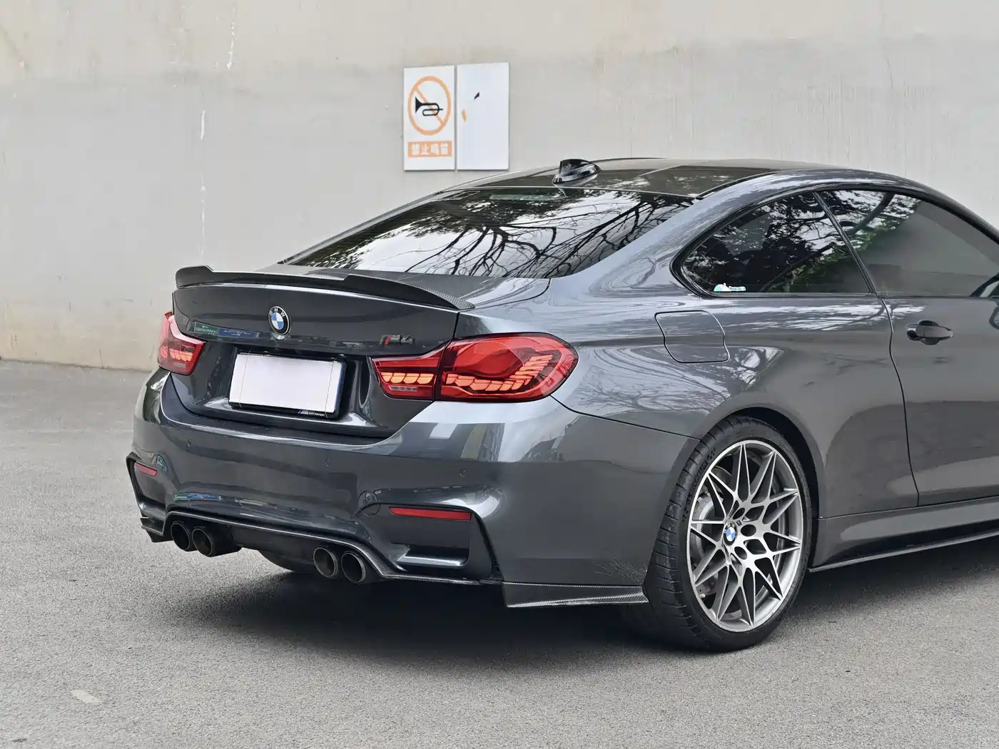 BMW M4 2016 M4 Coupe Racing Limited Edition фото 22
