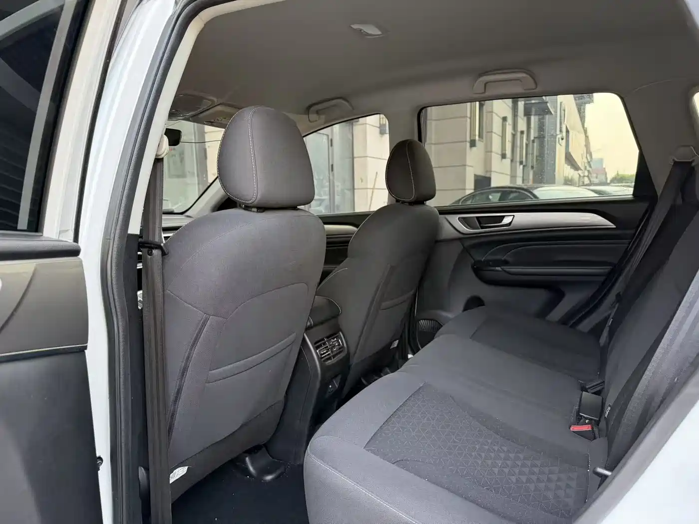 Haval M6 2023 PLUS 1.5T DCT Elite Smart Connect фото 4