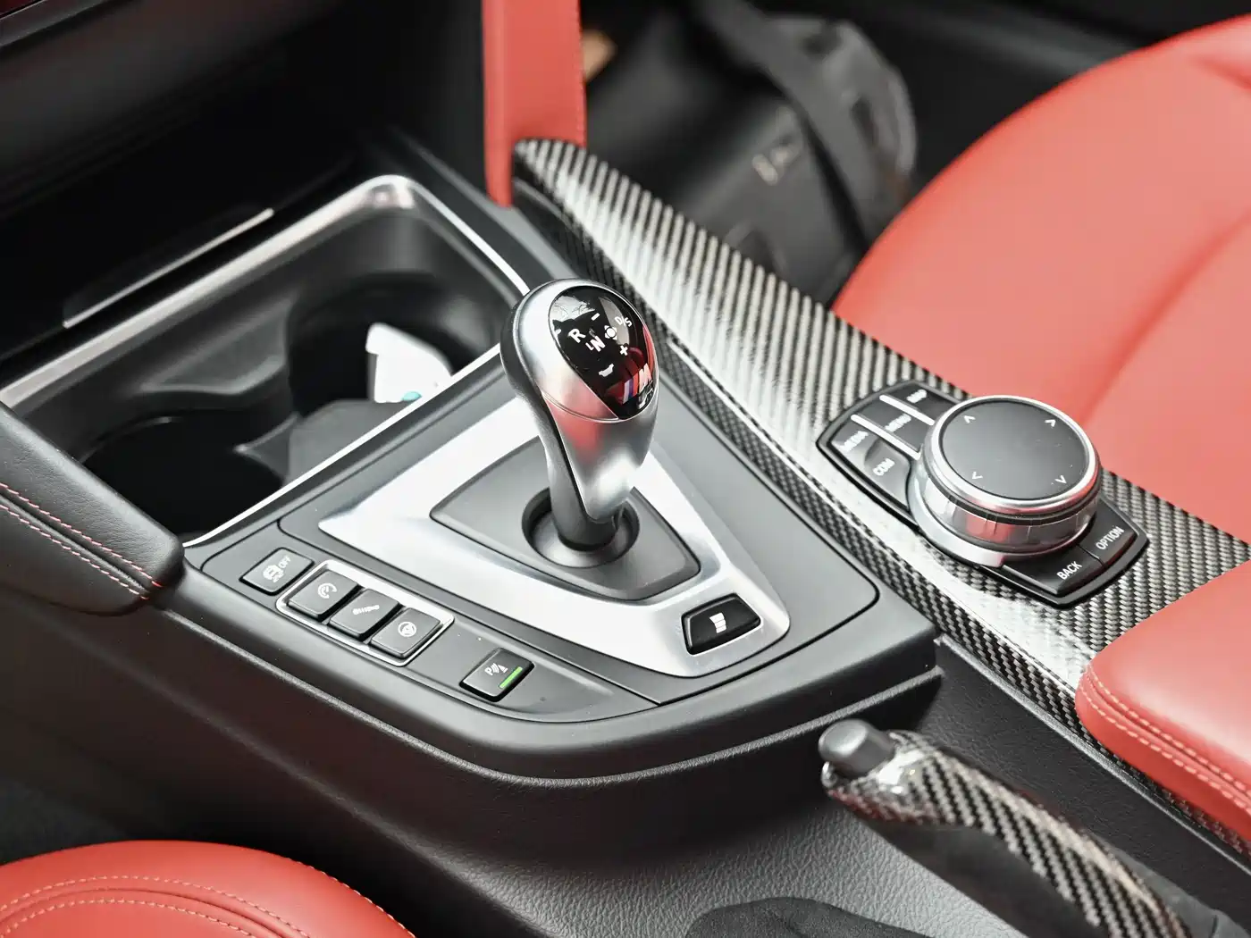 BMW M4 2016 M4 Coupe Racing Limited Edition фото 11