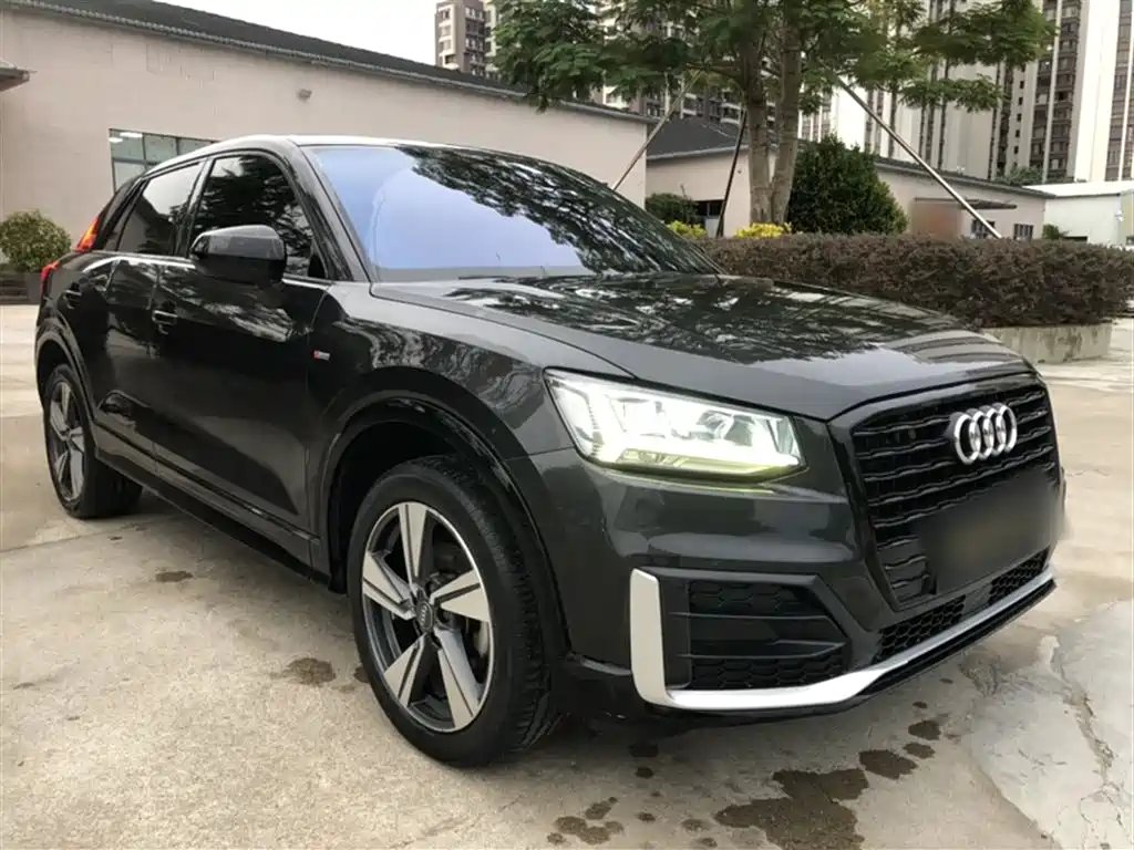Audi Q2L 2018 35 TFSI Launch Exclusive Edition China VI фото 3