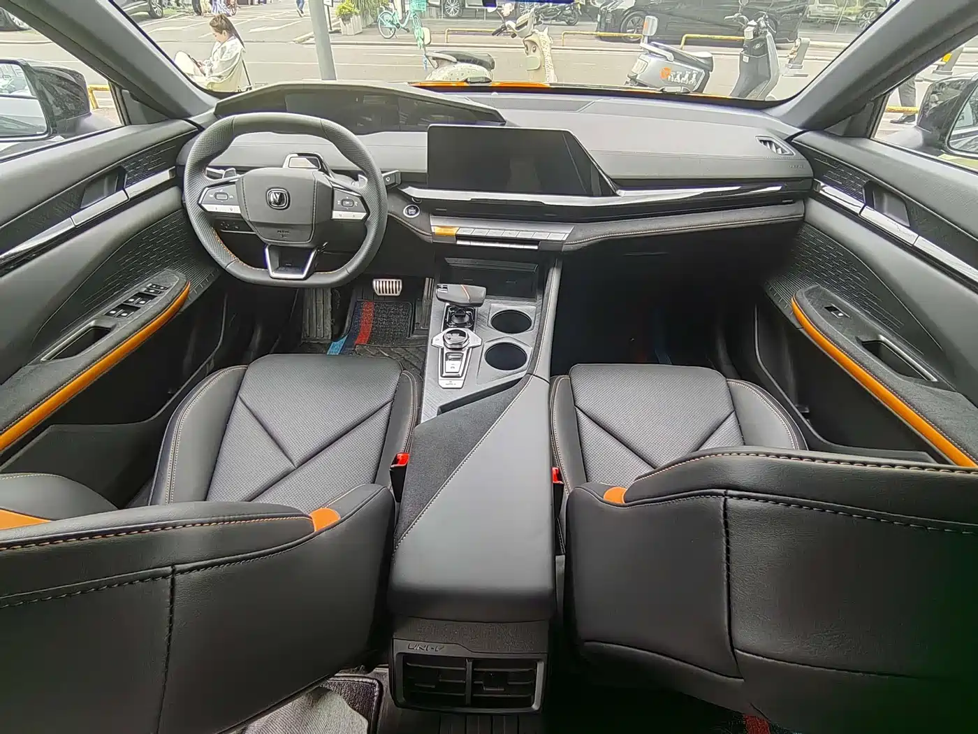 CHANGAN UNI-V