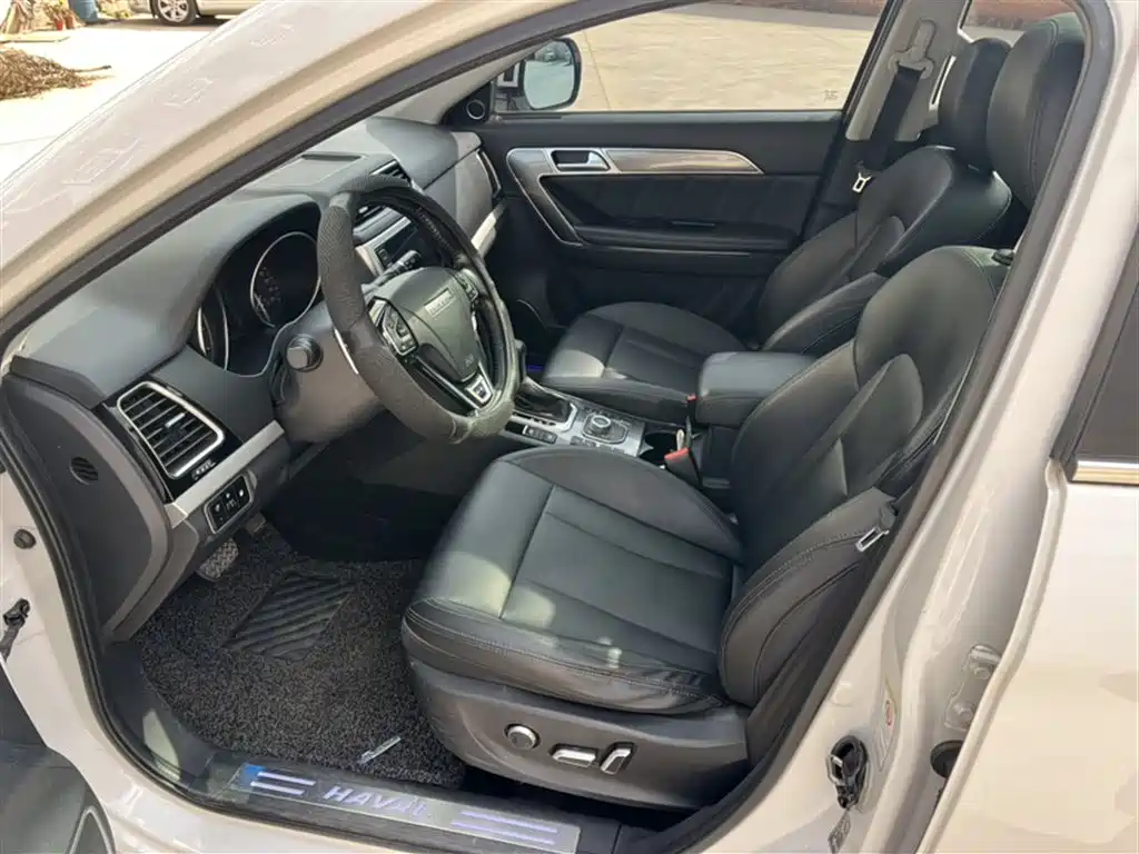 Haval H6 Coupe 2015 Model Blue Label 2.0T Automatic 2WD Elite фото 13