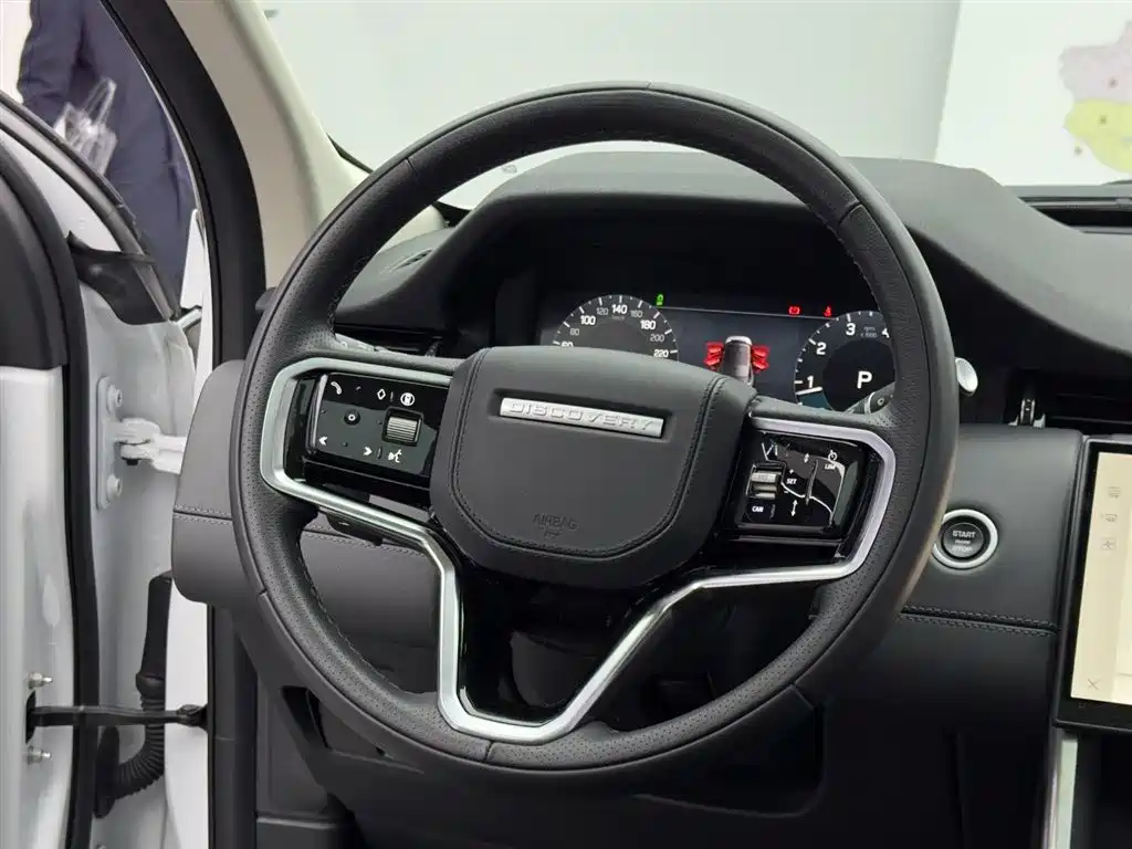 Land Rover Discovery Sport 2024 Luxury Custom Edition фото 12