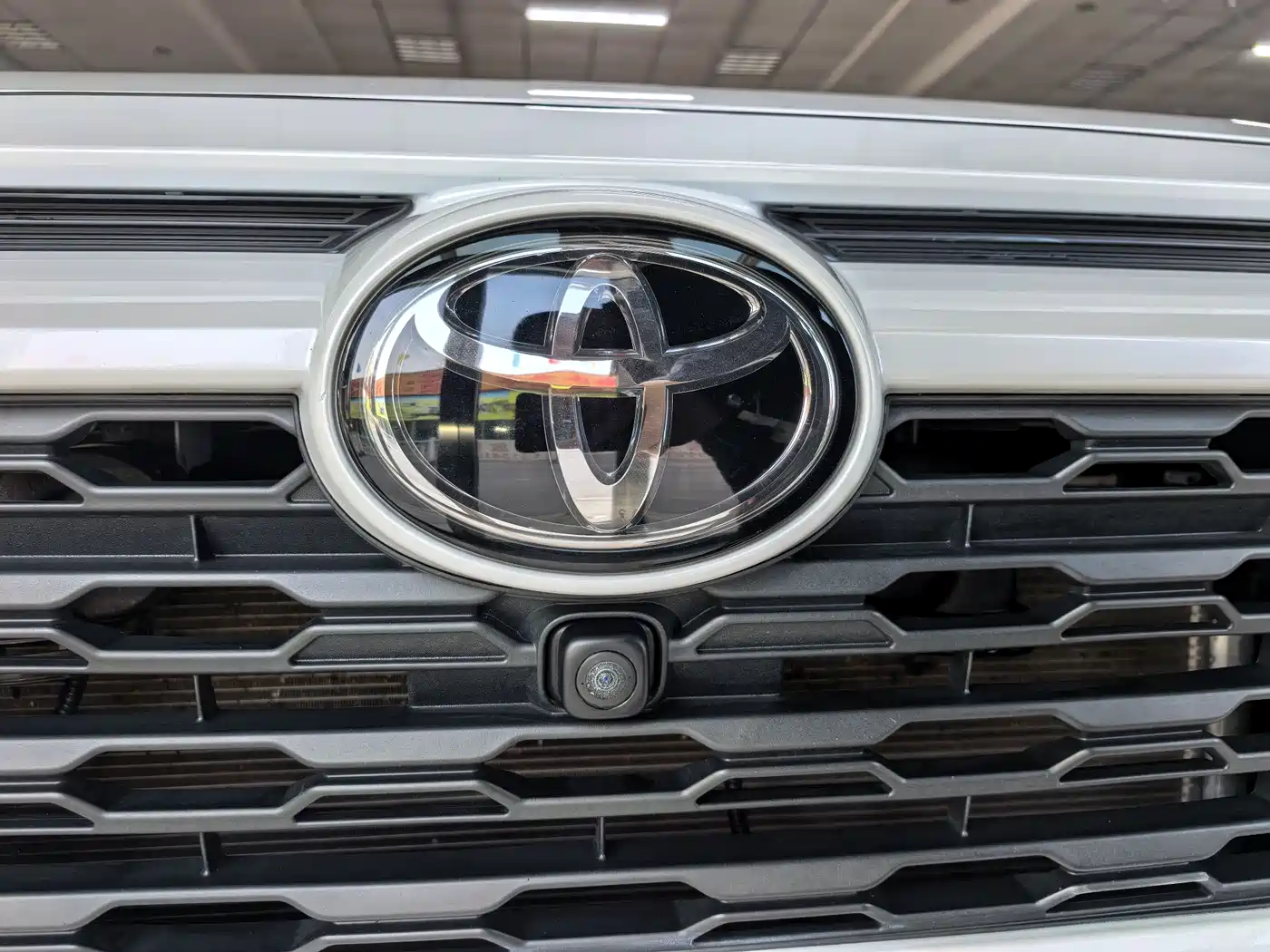 Toyota RAV4 Rongfang 2022 2.0L CVT 4WD Premium Edition фото 14