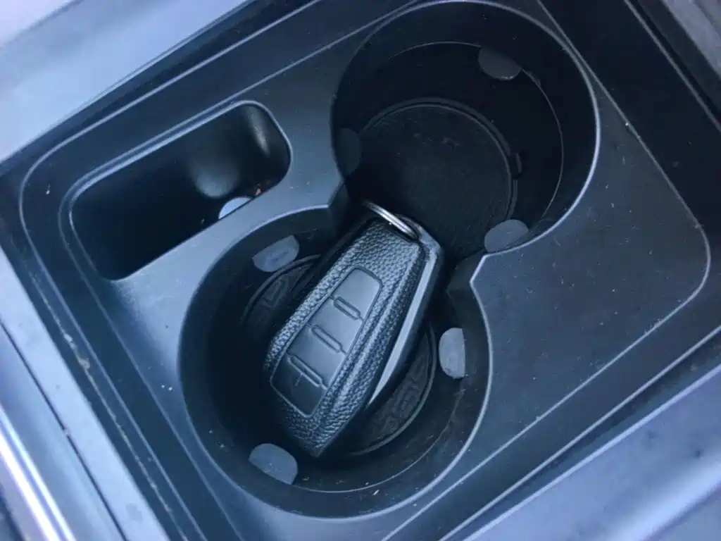 Фото 9 - Geely Emgrand