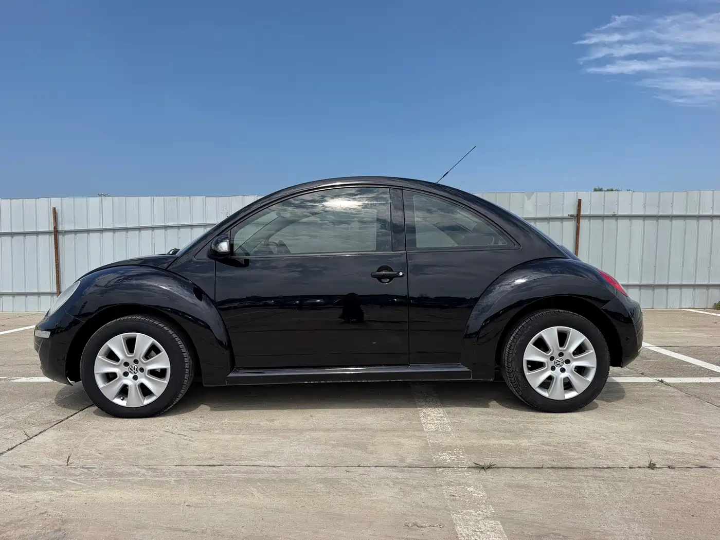 Volkswagen Beetle 2010 2010 Model 1.6 AT