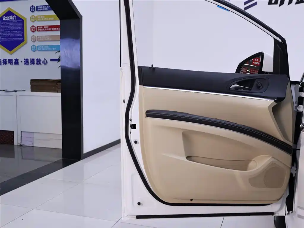 Buick GL8 2023 Facelift Land Business Class Luxury фото 18
