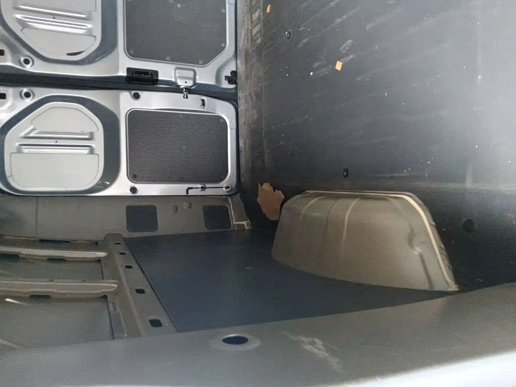 Wuling Motors Wuling Yangguang 2025 2025 310KM Sealed Window CATL Custom Edition