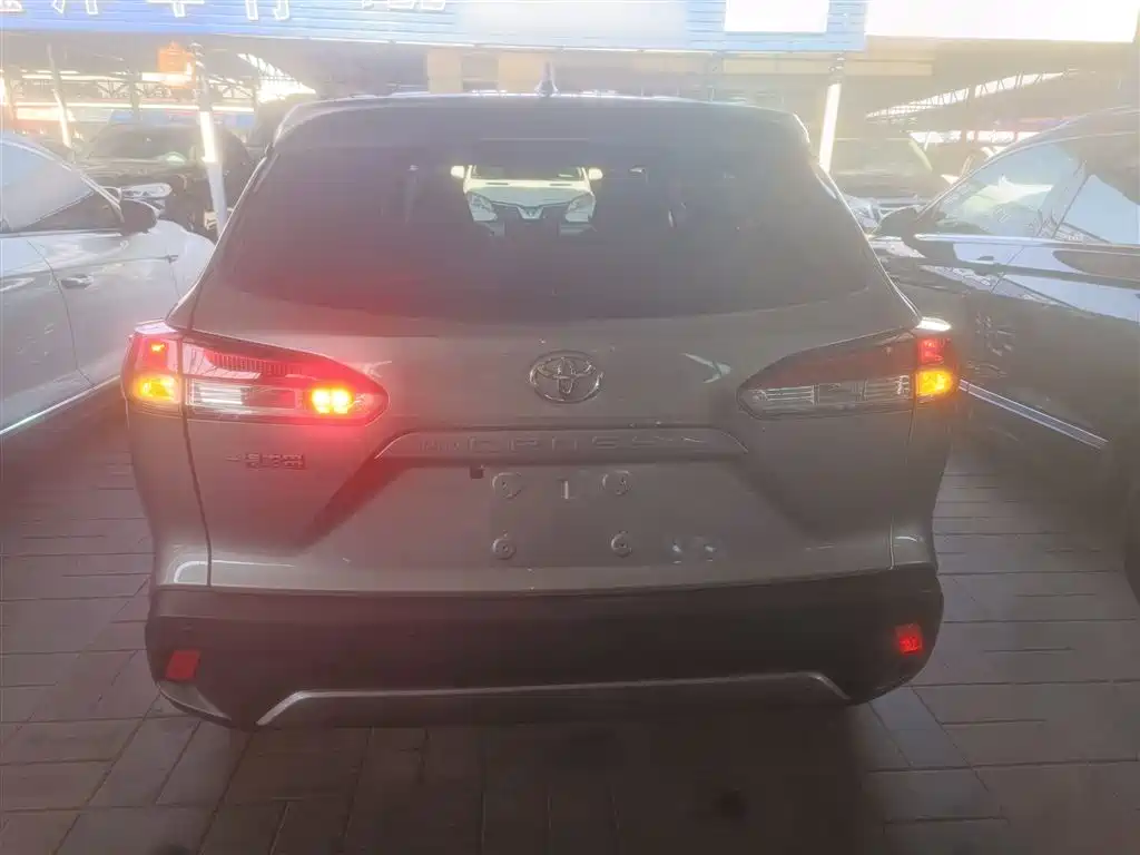 Toyota Corolla Cross 2022 2.0L Elite Edition фото 22