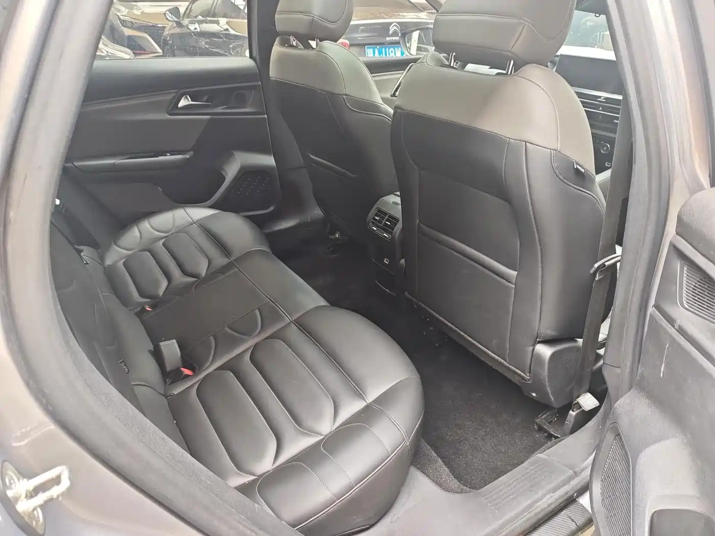 Фото 8 - Citroën Versailles C5 X