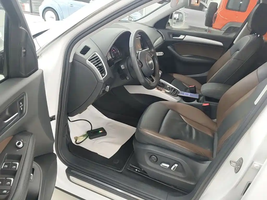 Photo 16 - Audi Q5