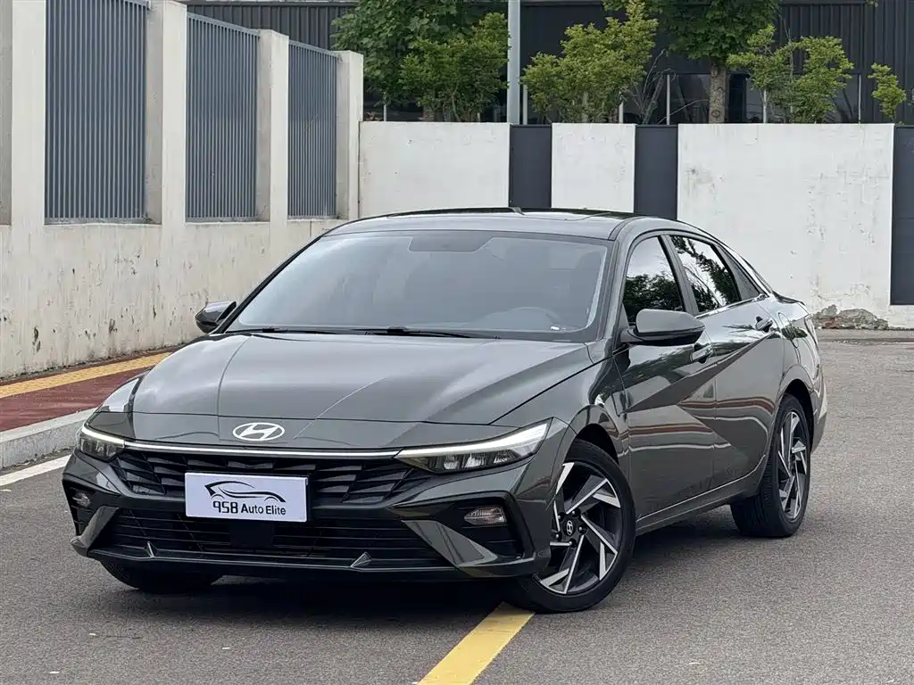 Hyundai Elantra 2023 1.5L CVT GLX Elite Edition