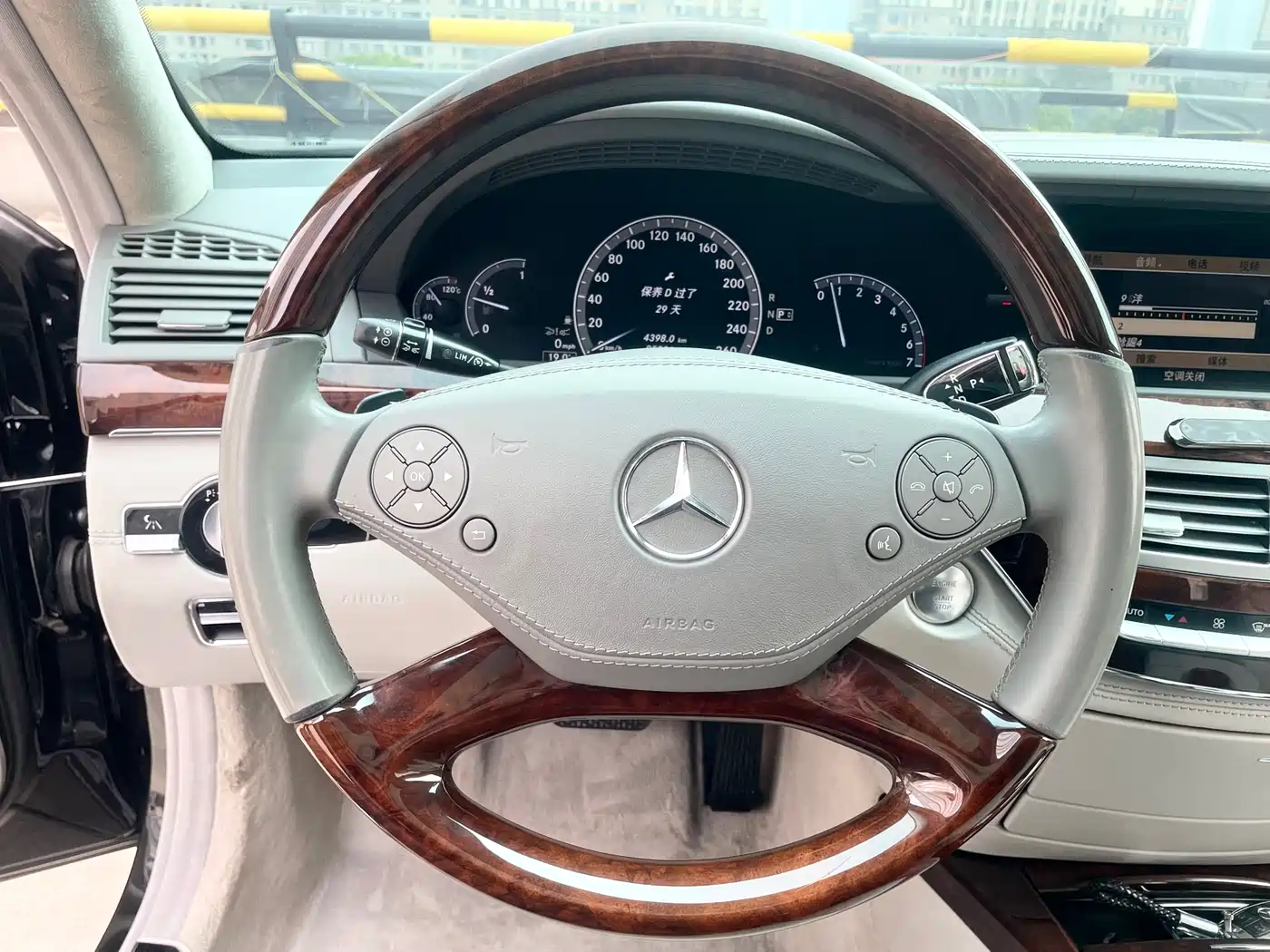 Mercedes-Benz S-Class 2012 S 600 L Grand Edition фото 11
