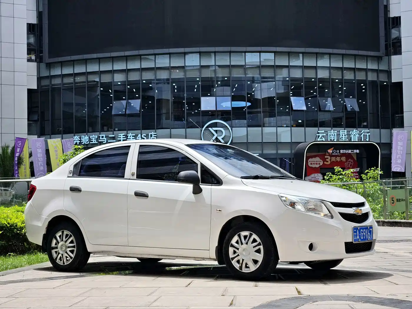 Chevrolet Sail 2013 Sedan 1.2L AMT Ideal Edition фото 3