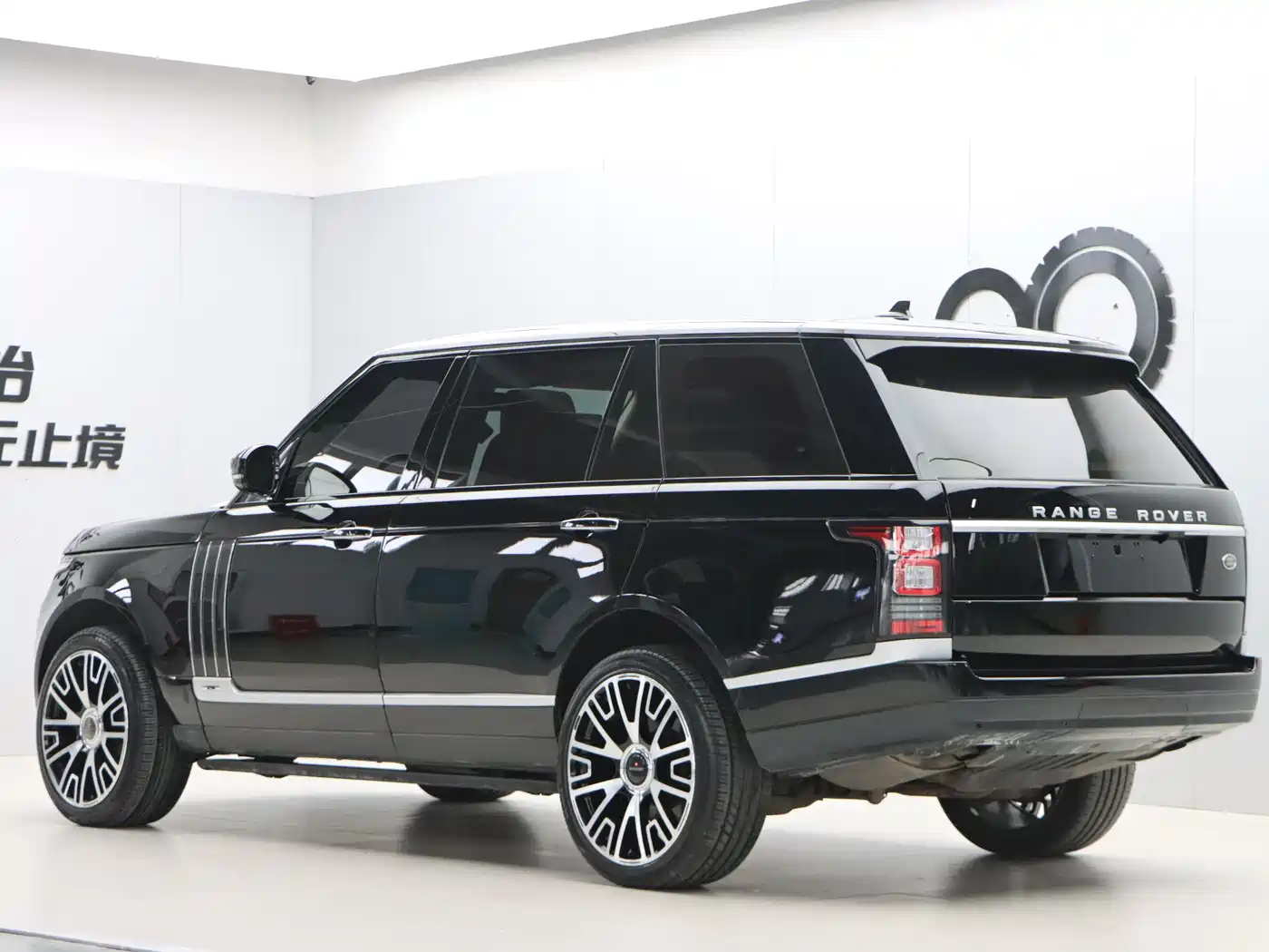 Land Rover Range Rover 2016 5.0 SC V8 AB Peak Autobiography LWB фото 4