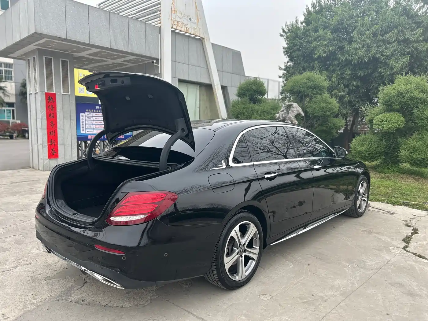 Mercedes-Benz E-Class 2020 Model E 260 L Sport фото 19