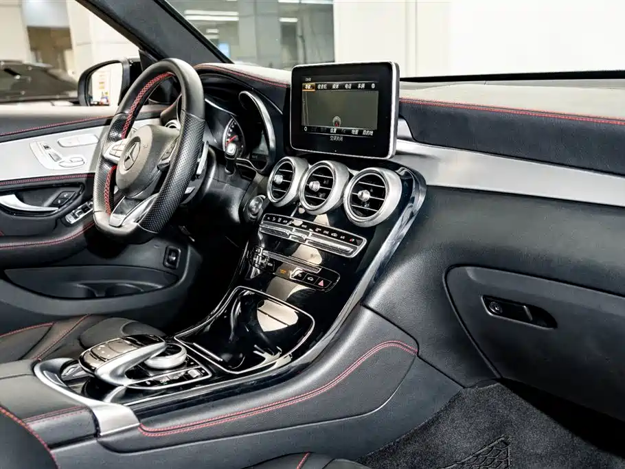 Mercedes-Benz GLC AMG 2017 AMG GLC 43 4MATIC фото 19