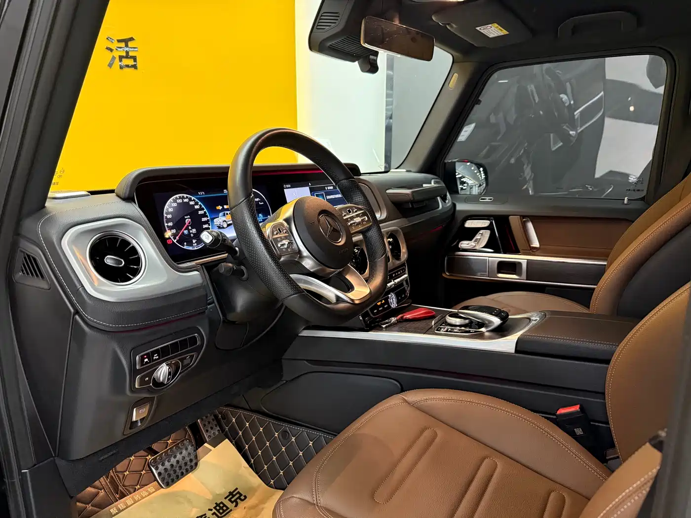 Mercedes-Benz G-Class 2024 G 350 фото 9