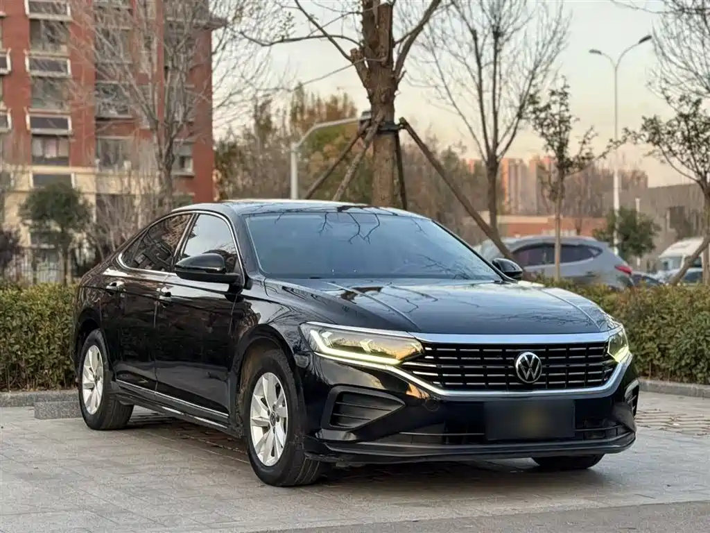 Volkswagen Passat 2022 280TSI Business Edition фото 23