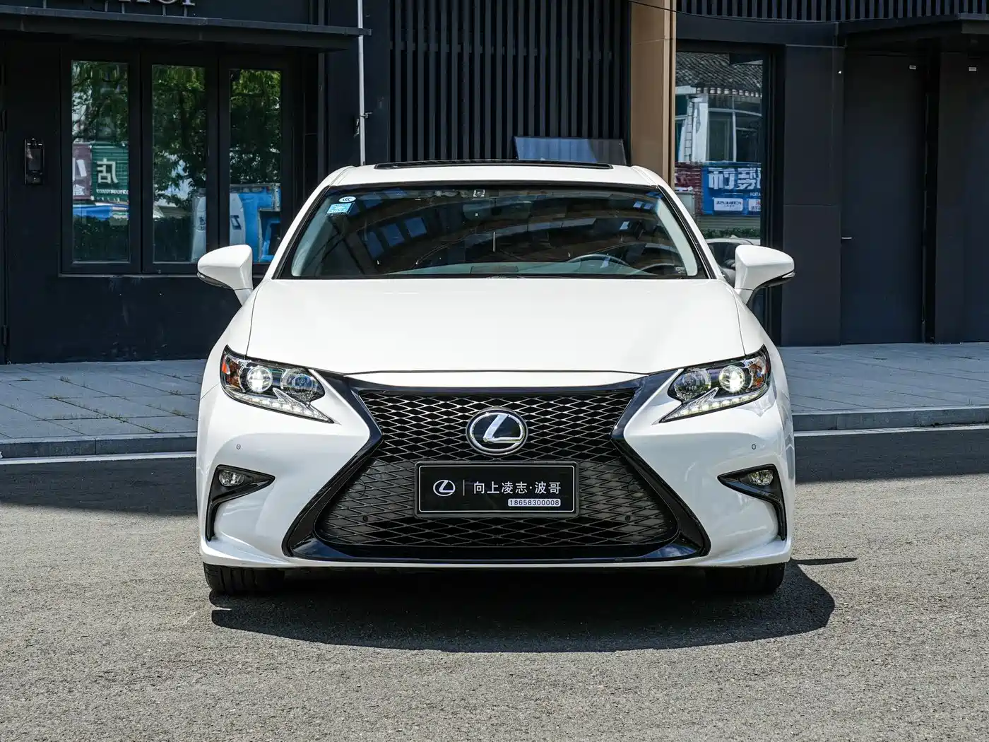 Lexus ES 2017 200 30th Anniversary Edition фото 2