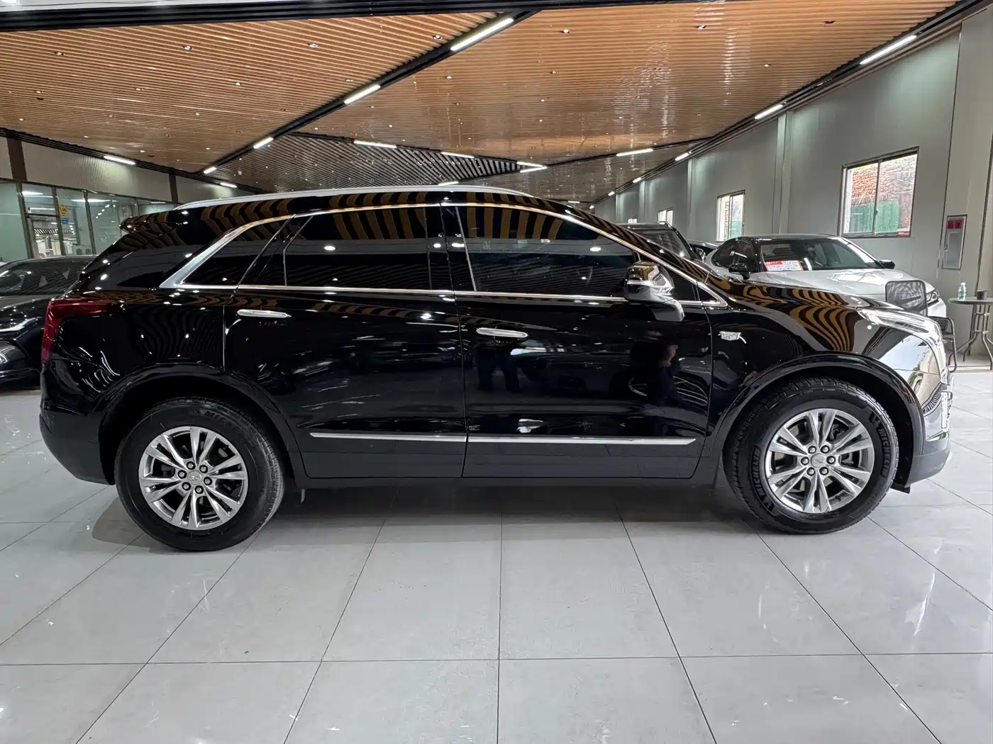 CADILLAC XT5