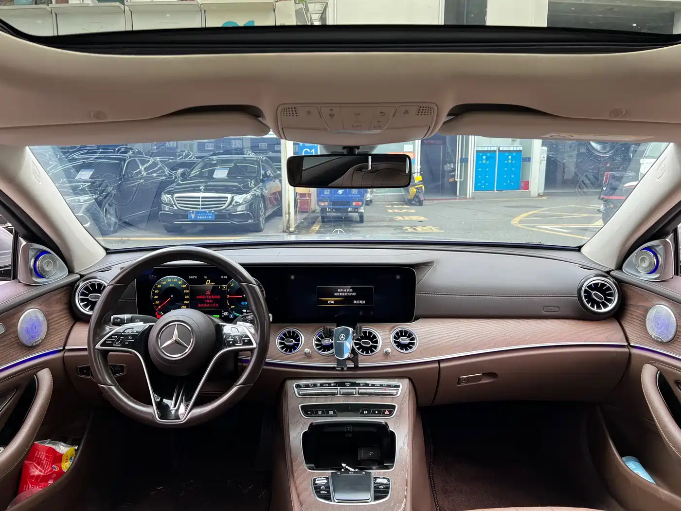 Mercedes-Benz E-Class New Energy 2021 E 350 e L Plug-in Hybrid Sports Sedan фото 14