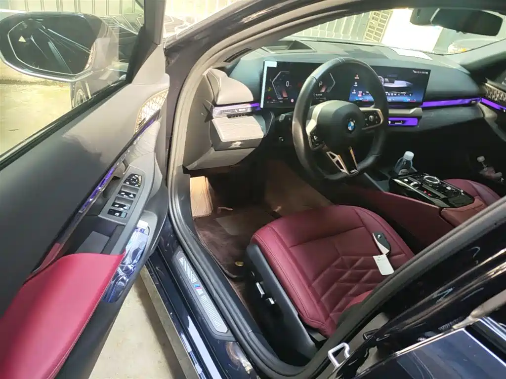 BMW 5-SERIES