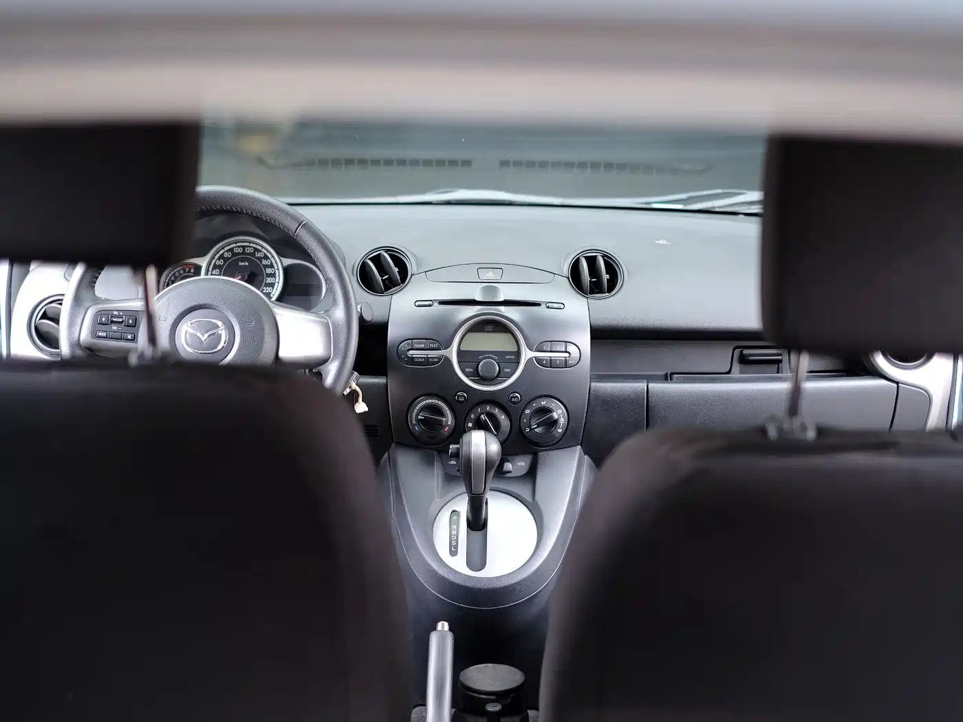 Mazda 2 2011 2011 Xuan Dong 1.5L Auto Luxury Edition