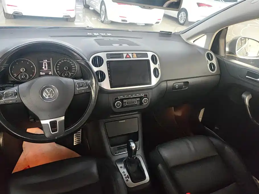 Volkswagen Golf (Import) 2011 1.4TSI Comfort Wagon фото 12
