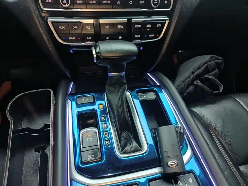 GAC Trumpchi Trumpchi GS8 2017 320T 2WD Luxury Smart Connect (7-seater) фото 14