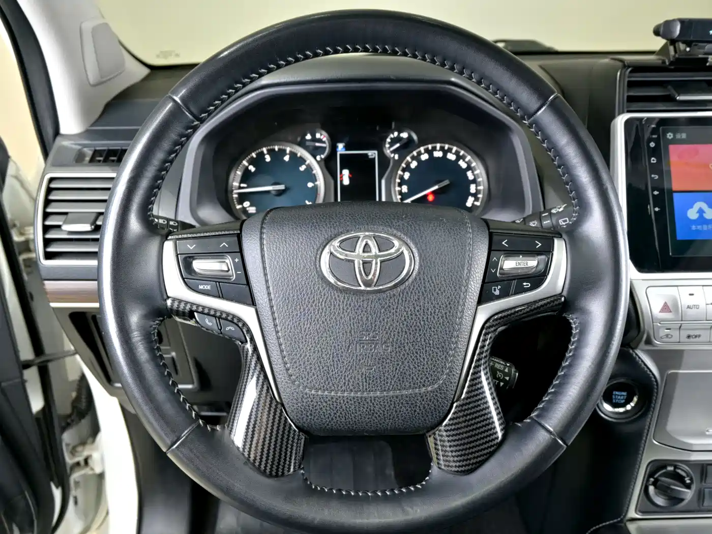 TOYOTA PRADO