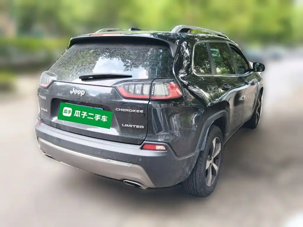 Jeep Cherokee 2019 2019 2.0T AWD Exploration Edition + Autonomous Driving Package (China V)