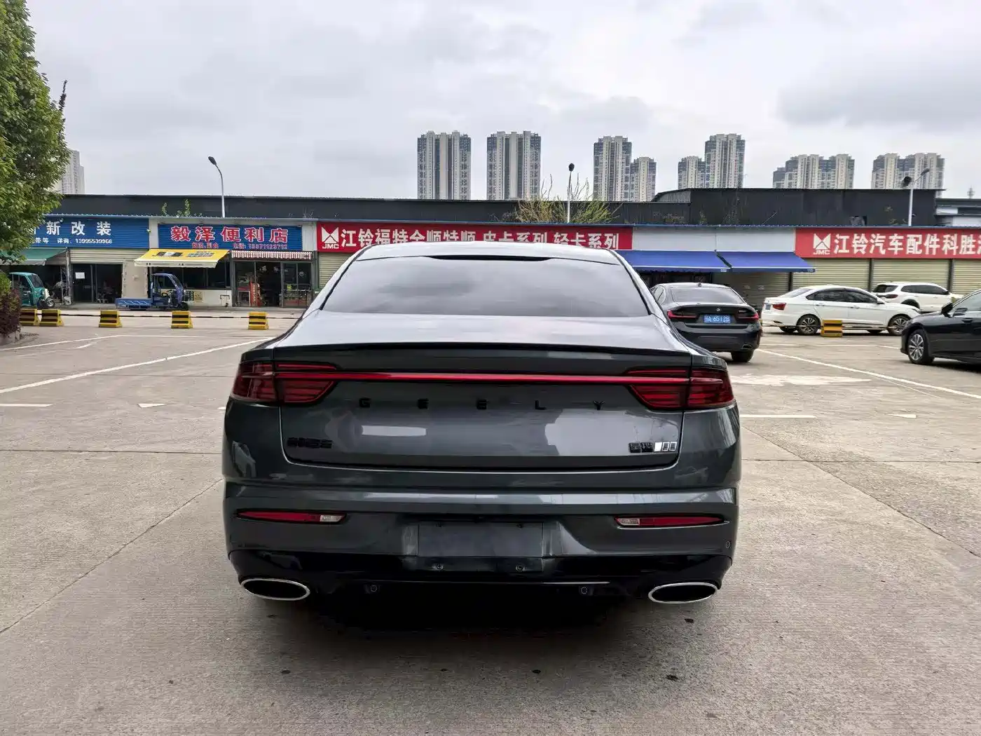 Фото 7 - Geely Preface