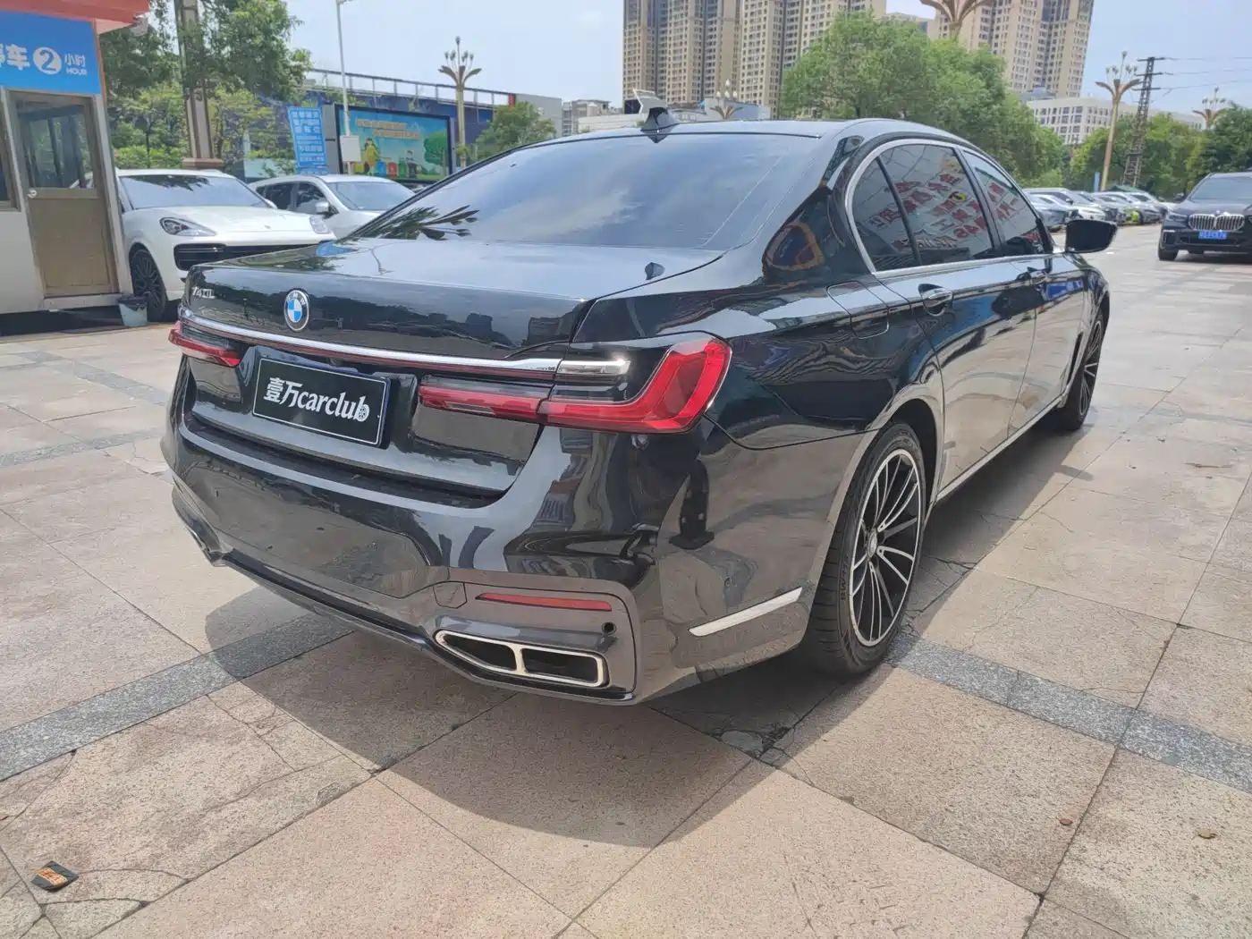 BMW 7 Series 2014 730Li Premium фото 10