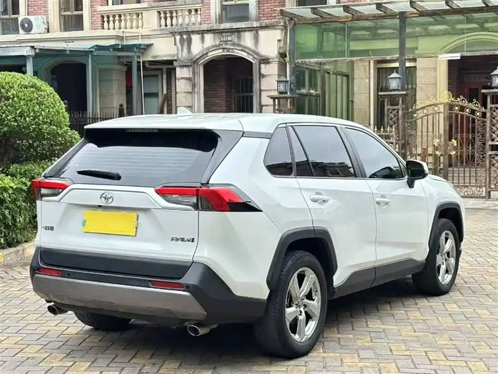 Toyota RAV4 Rongfang 2022 2.0L CVT 2WD Trend Plus Edition фото 4