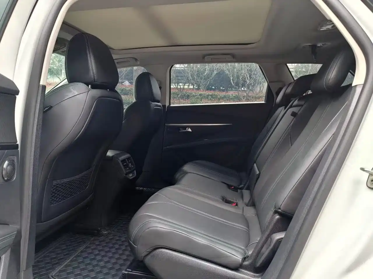 Peugeot 5008 2023 400THP True Love Edition 5-Seater фото 5