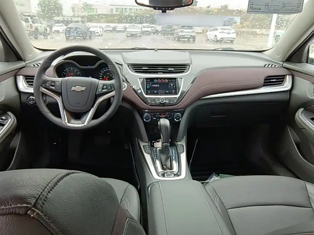 Chevrolet Malibu 2016 1.6T Automatic Luxury Edition фото 10