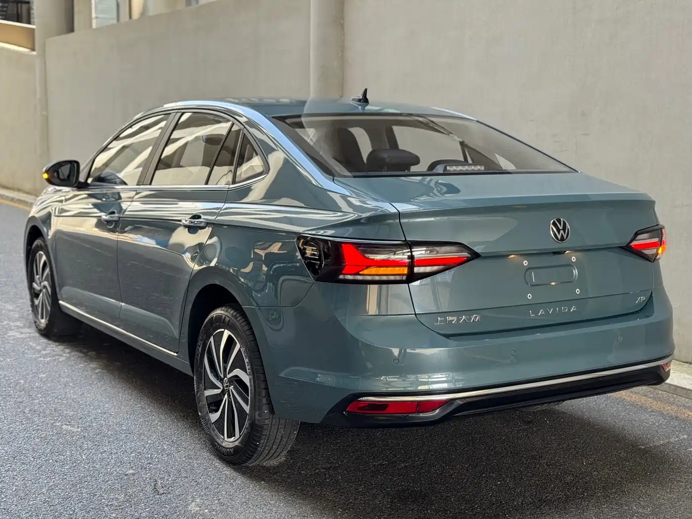 Volkswagen Lavida 2023 New Trend 1.5L Auto Aspiration Edition фото 4