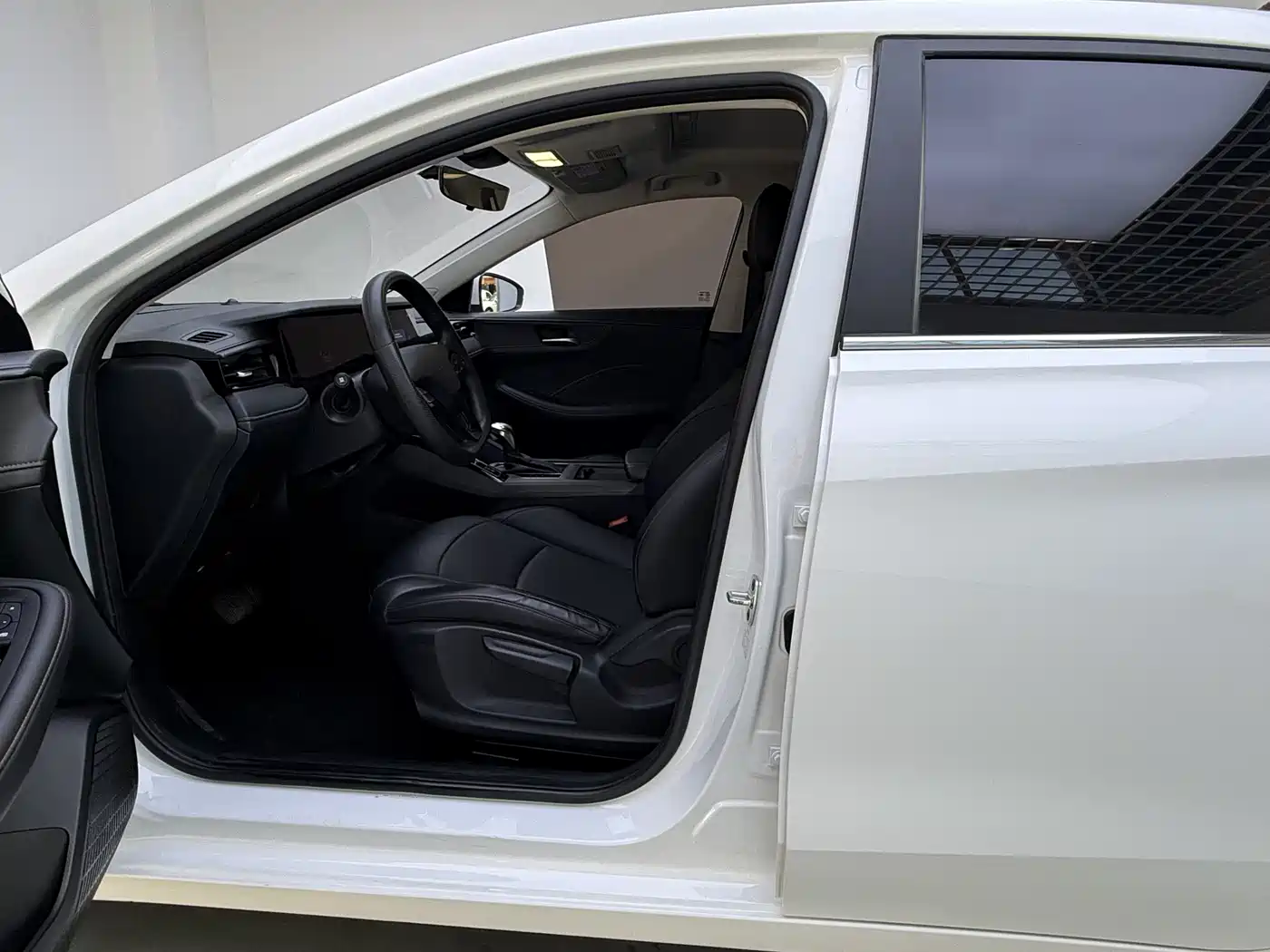 Photo 12 - Roewe i5